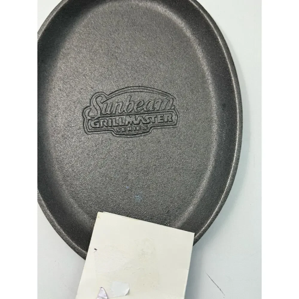 New Sunbeam Grillmaster Cast Iron grill pan 9 inches Camping
